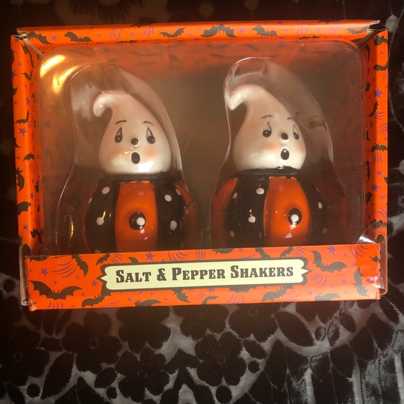 JOHANNA PARKER DESIGNS New in Box Ghost Salt and Pepper shakers Never Used - Picture 2 of 6